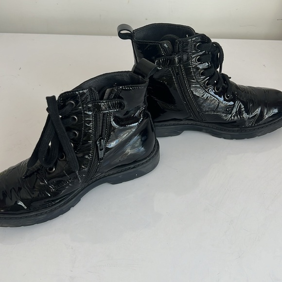 Naturino Girls' patent leather boots. - Picture 5 of 7